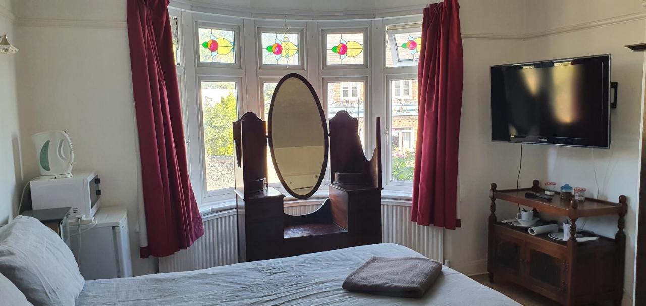 Private Rooms Just 19 Minutes From Central London Northfleet Buitenkant foto